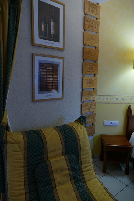 Logis Hotels Le Champalud Restaurant La Citadelle Oree-d'Anjou Quarto foto